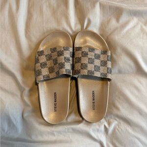 Steve Madden Slides